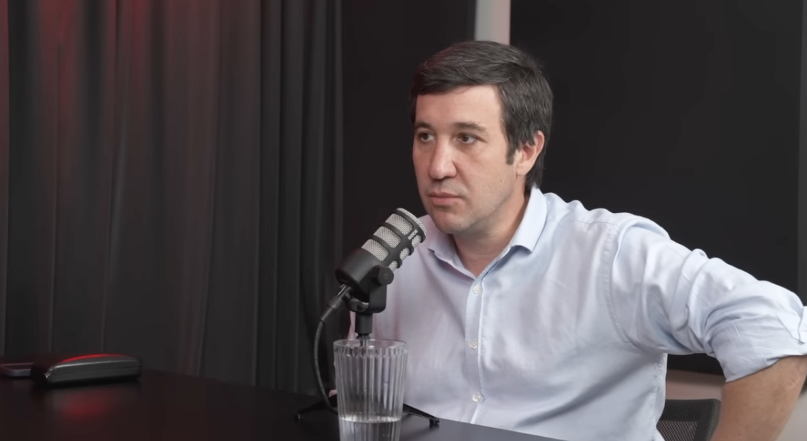 "Derechita cobarde no, derechita valiente": Guillermo Ramírez, el presidente de la UDI que confirma que el partido eliminó el artículo sobre el golpe captura de pantalla 2026 06 25 a la(s) 17.30.59