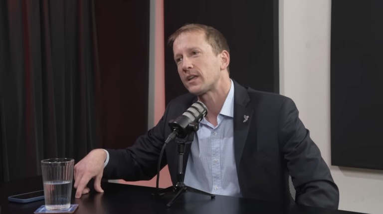 «Soy libertario, no conservador: cada persona es libre de hacer lo que quiera sin la coacción de terceros»: Cristian Daly, el exconcejal de Lo Barnechea que se fue al Nacional Libertario